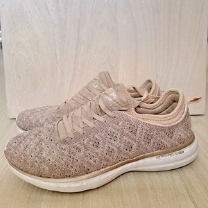 APL Techloom Phantom